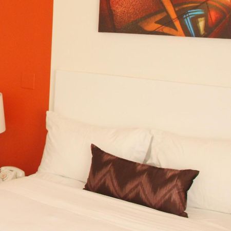 Hotel Zed קלונה מראה חיצוני תמונה